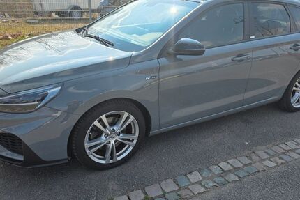 Hyundai i30 98.000 km 16.500 &euro; Linden 66851