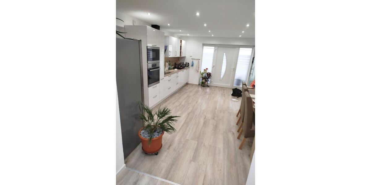 Mehrfamilienhaus, Wohnhaus Höheinöd - 7.5 Zimmer, 263 m&sup2;, 430.000&euro; | Angebot:24292423