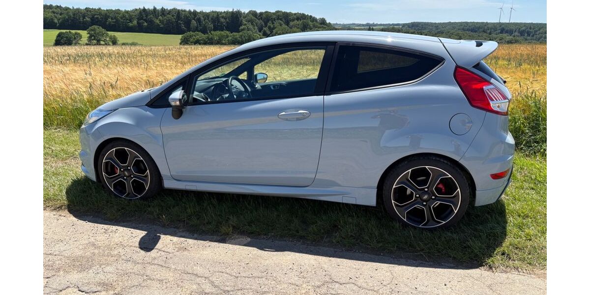 Ford Fiesta 57.000 km 14.999 &euro; Pirmasens 66954