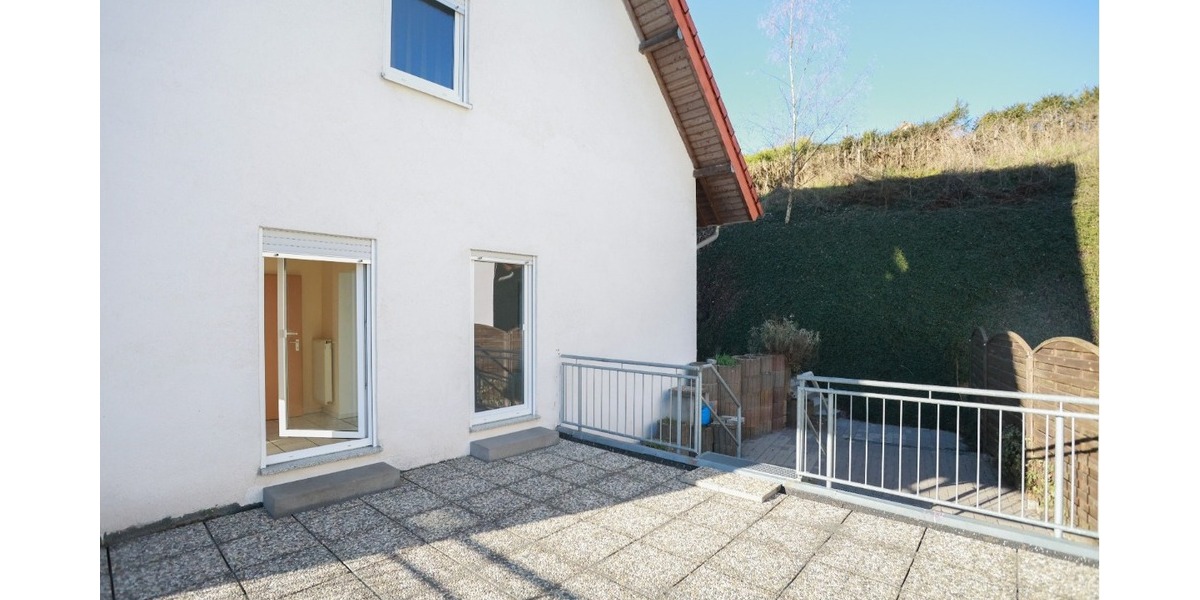 Großzügiges REH mit 2 Terrassen – Ihr neues Zuhause mit Potenzial vermietet zum 01.08..2026 - Reihenendhaus Queidersbach | Angebot:21126704