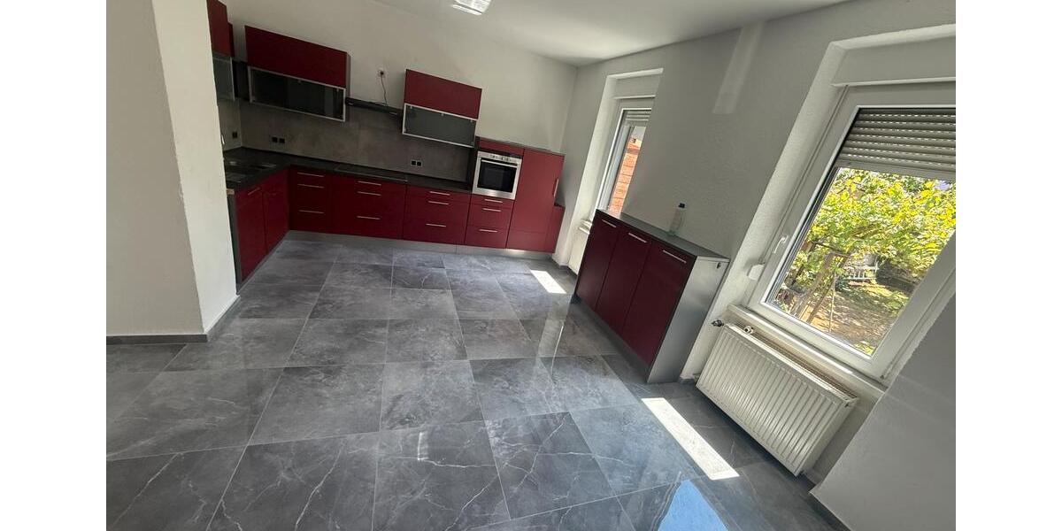 Reihenhaus Kaiserslautern Betzenberg - 8 Zimmer, 100 m&sup2;, 2.000&euro; | Angebot:27702868