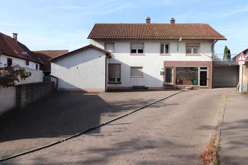 Haus zum Kaufen in Pirmasens Erlenbrunn 215.000 € 622 m²