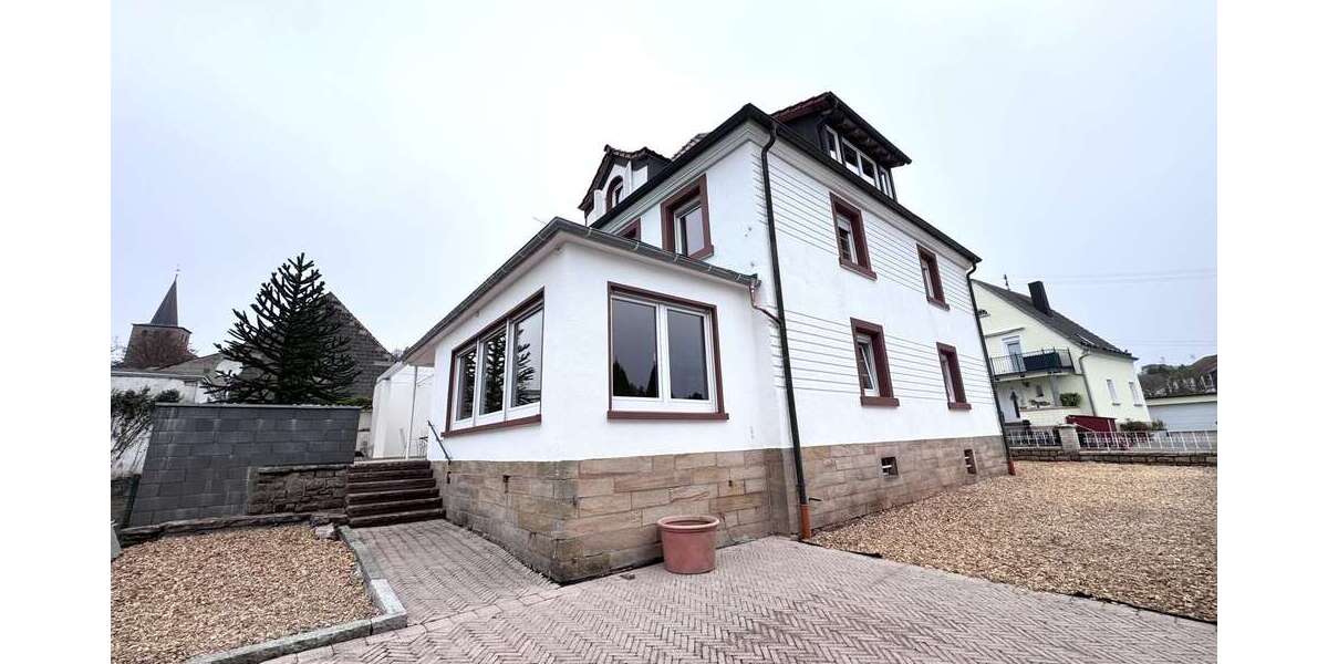 Einfamilienhaus Leimen - 7 Zimmer, 239 m&sup2;, 1.750&euro; | Angebot:18489946