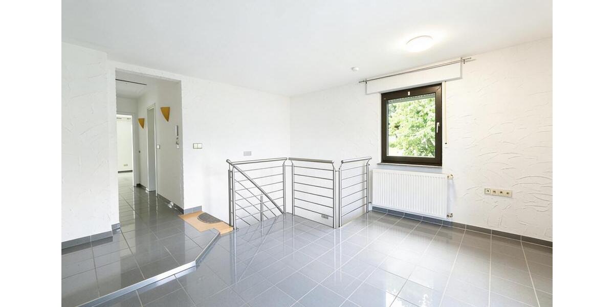Maisonettenwohnung Höringen - 5 Zimmer, 172 m&sup2;, 1.050&euro; | Angebot:26493810