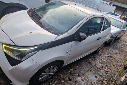 Toyota Aygo (X) 151.928 km 3.900 &euro; Sembach 67681