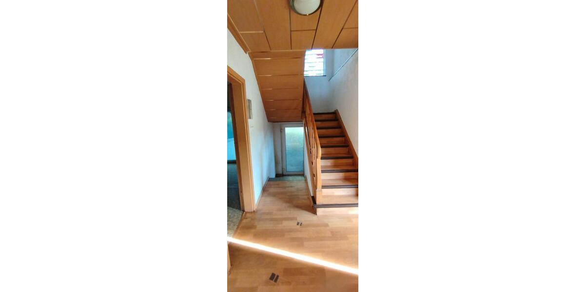 Einfamilienhaus Queidersbach - 7 Zimmer, 184 m&sup2;, 185.000&euro; | Angebot:26048223