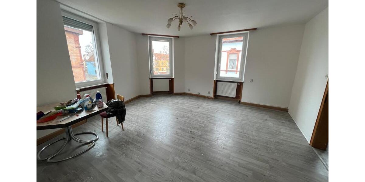 Etagenwohnung Kaiserslautern Betzenberg - 4 Zimmer, 100 m&sup2;, 1.100&euro; | Angebot:25313087