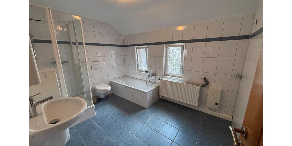 Einfamilienhaus Enkenbach-Alsenborn Alsenborn - 9 Zimmer, 232 m&sup2;, 389.000&euro; | Angebot:26624157