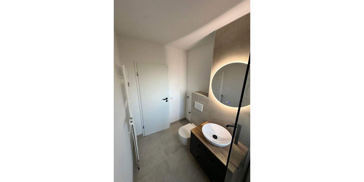 frisch renovierte 2-Zimmer Wohnung mit Garage nähe Universität 2 zimmer