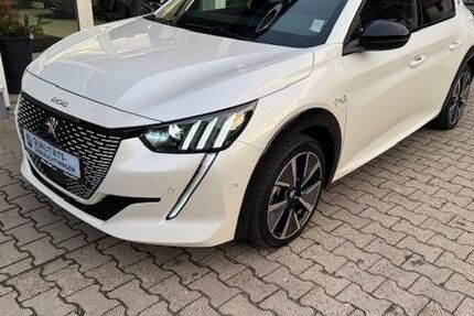 Peugeot 208 23.600 km 21.500 &euro; Gehrweiler 67724
