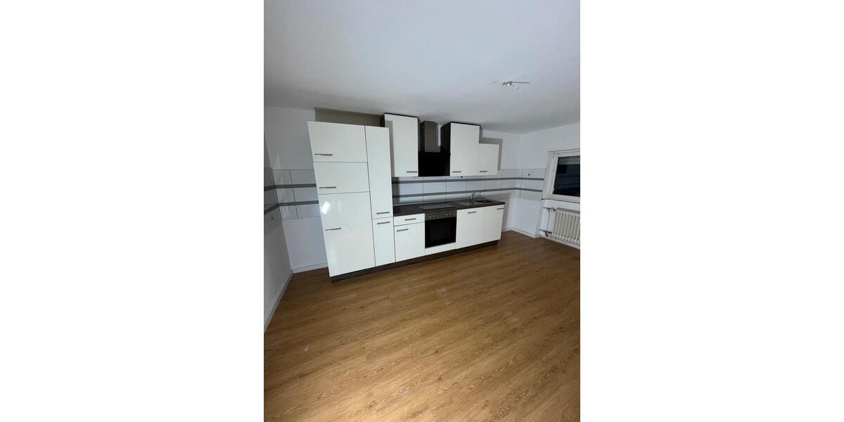 2 Zimmer Wohnung ! Frisch Saniert ! 2 zimmer