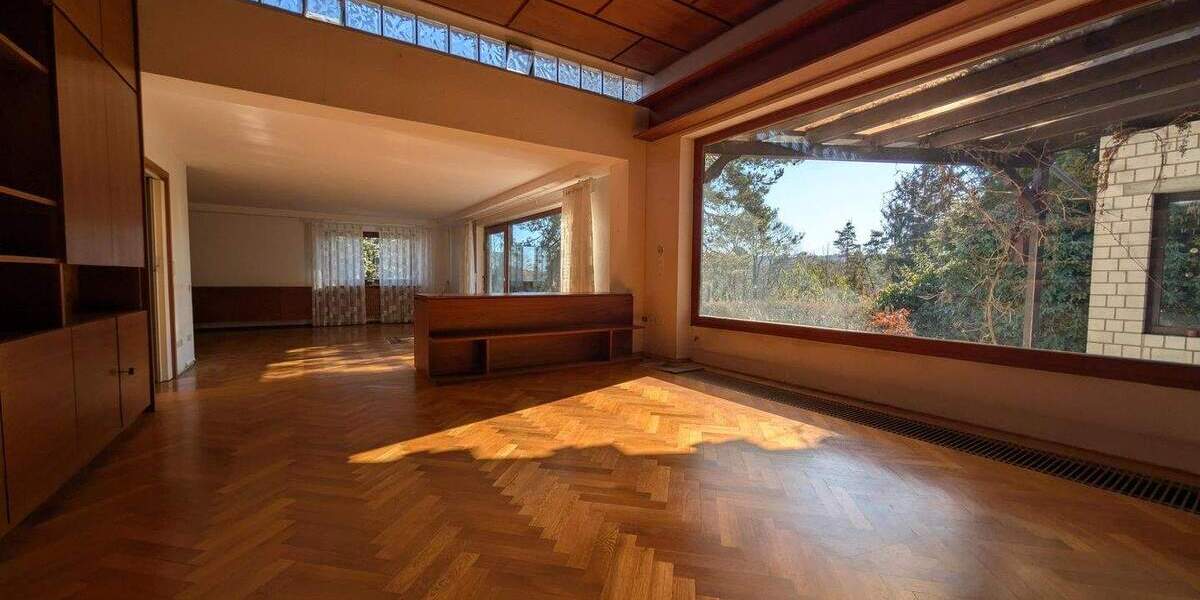 Einfamilienhaus Kaiserslautern Innenstadt - 7 Zimmer, 186 m&sup2;, 243.000&euro; | Angebot:25899420