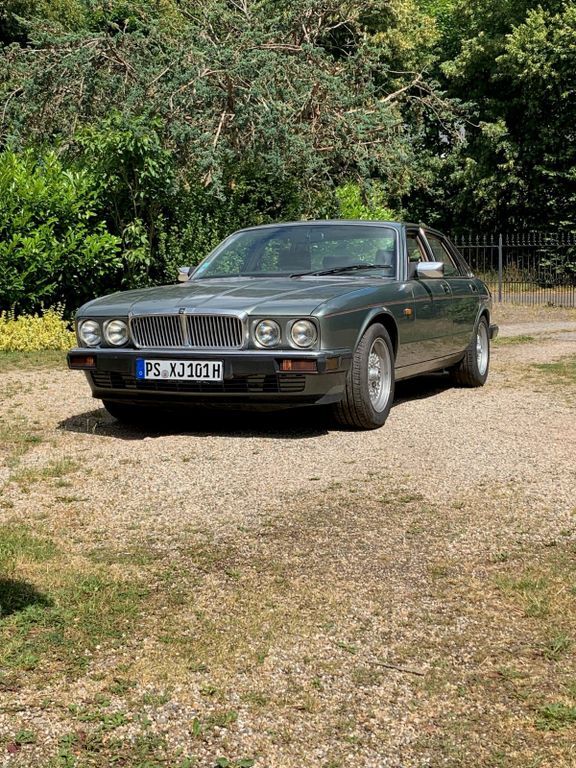 XJ40