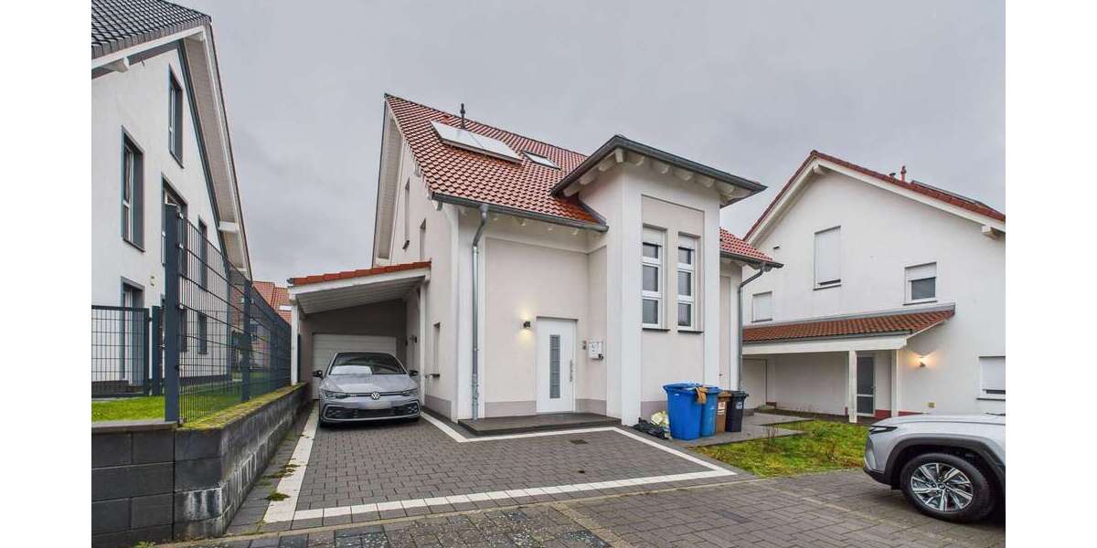 Haus zum Kaufen in Ramstein-Miesenbach 650.000 € 205 m² 6 zimmer