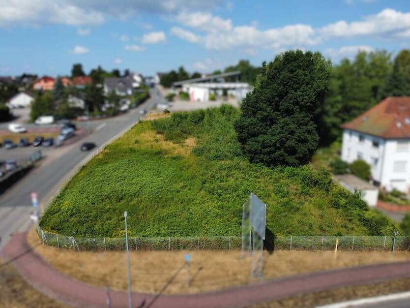 Gewerbegrundstück mit hervorragender Anbindung! Bebaubar nach Nachbarbebauung!