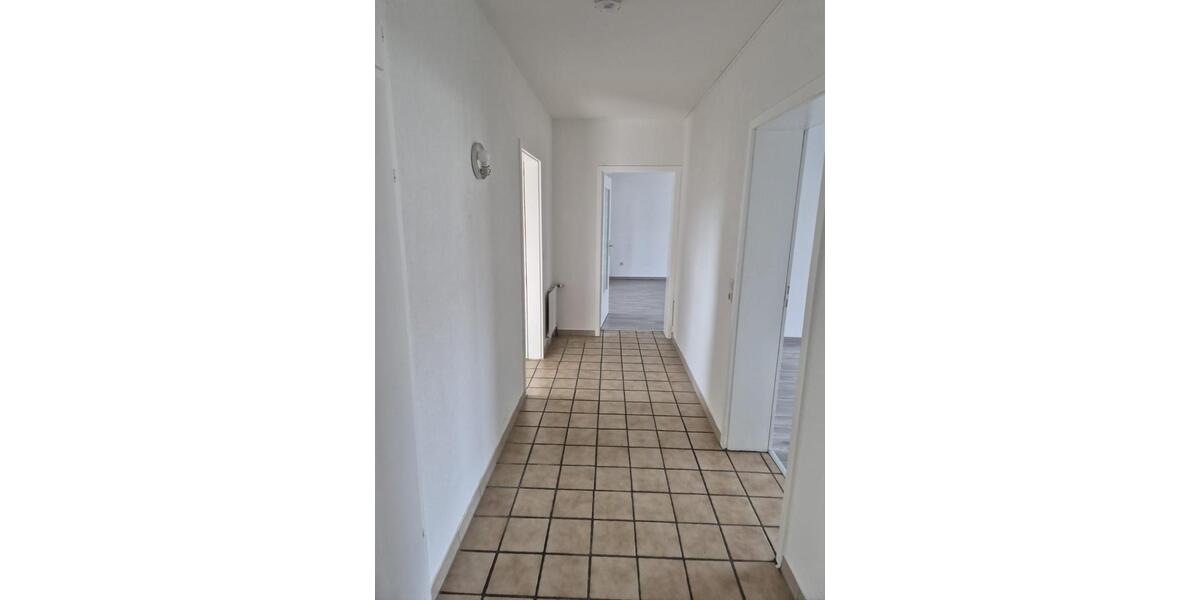 Geräumige 3 Zimmer Wohnung im 1. OG 3 zimmer