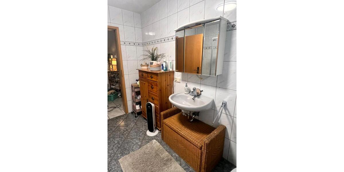 Erdgeschoßwohnung Dannenfels - 3 Zimmer, 110 m&sup2;, 1.020&euro; | Angebot:26328785