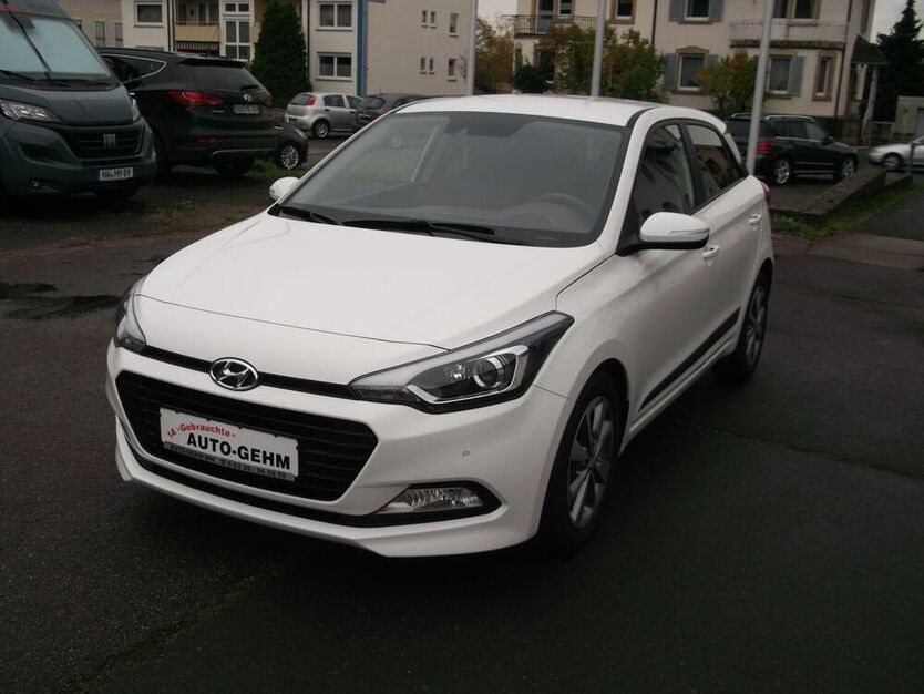 i20