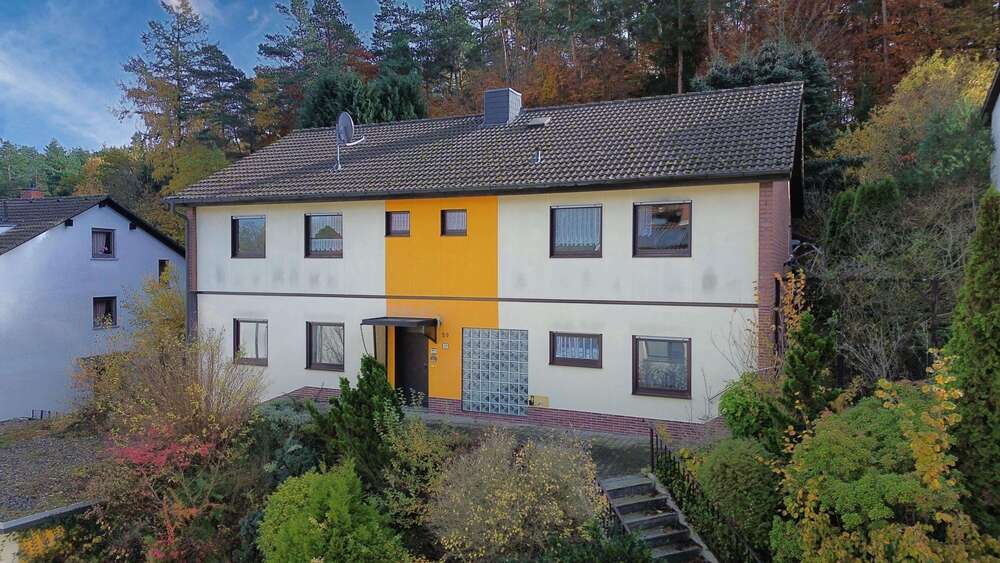 Haus zum Kaufen in Kaiserslautern 220.000 € 196.99 m² 5 zimmer