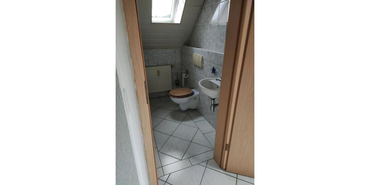 Dachgeschoßwohnung Krickenbach - 4 Zimmer, 108 m&sup2;, 1.200&euro; | Angebot:26185166