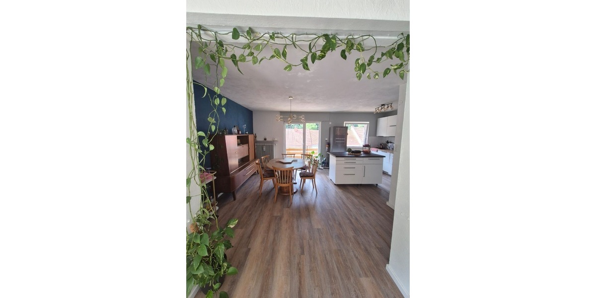 Ein-Zwei-Familien unter einem Dach – liebevoll renoviertes, freistehendes Zuhause mit Charakter - Zweifamilienhaus Linden Landkreis Kaiserslautern | Angebot:21577941