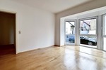 Lichtdurchflutete 2-Zimmer-Wohnung mit Balkon & Stellplatz in Kallstadt–Eigennutzung oder Vermietung - Erdgeschoßwohnung Kallstadt | Angebot:26249273