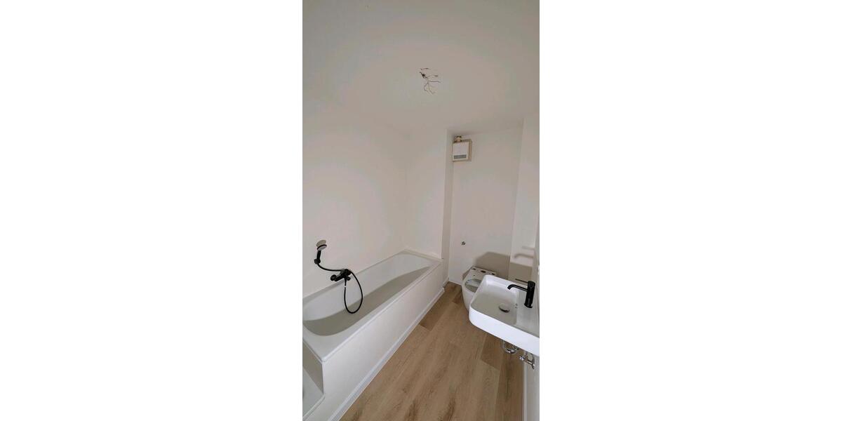 Hochparterre Kaiserslautern - 4 Zimmer, 100 m&sup2;, 1.300&euro; | Angebot:26465425